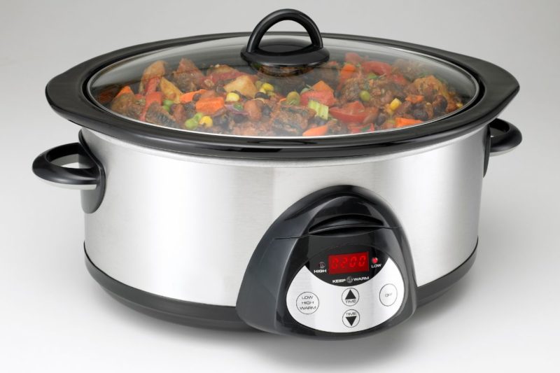 https://www.stonefryingpans.com/wp-content/uploads/2022/08/Can-I-Wash-A-Crockpot-In-A-Dishwasher-1-800x533.jpg?p=18446